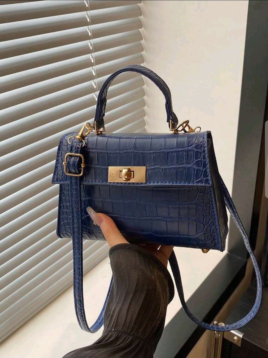 CHICKLUXE Everyday Chic